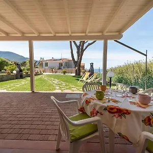Cecilia - Procchio (Isola d'Elba)