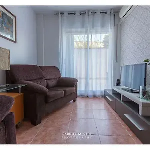Bonito Y Acoger, A 50 Metros Del Mar Con Wifi Apartamento