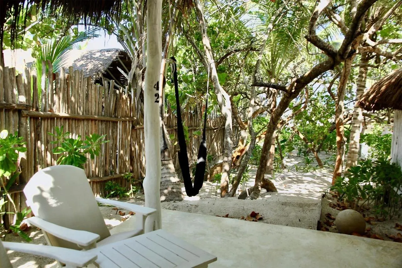 Coco Tulum Hotel 2*,  México