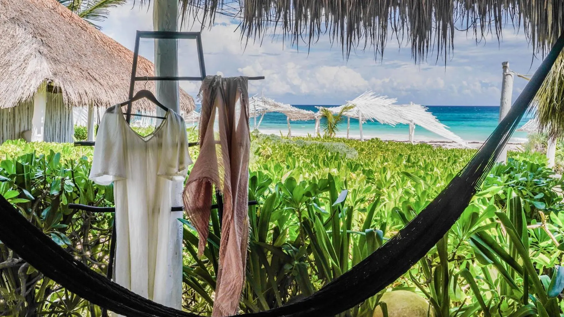 **  Coco Tulum Hotel México